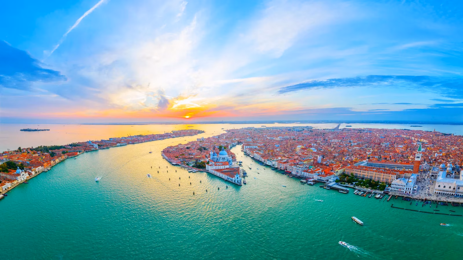 venices-new-island-bacan-2026s-big-test-for-mose-and-overtourism-image-0